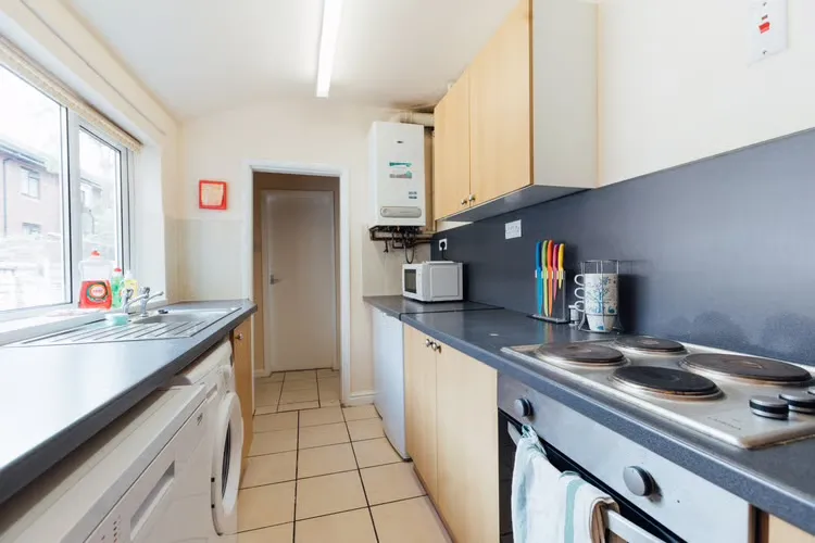 West End 4 Bed Property // Jul 2026 - Image 2